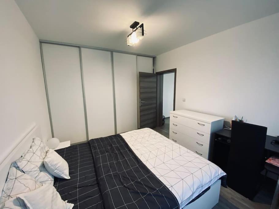Apartament 2 Camere Modern Si Confortabil Giroc ภายนอก รูปภาพ
